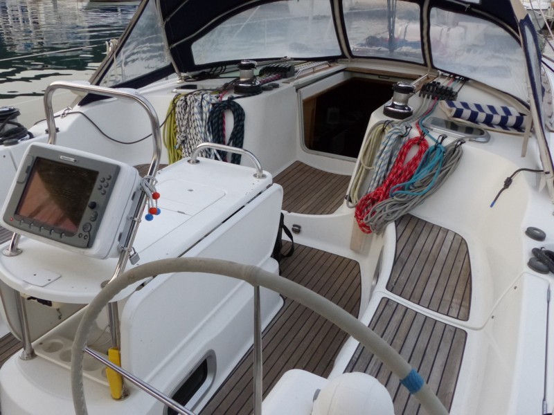 Sun Odyssey 49 -4.jpg